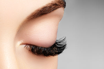 How to wake up every day with darker, curled lashes